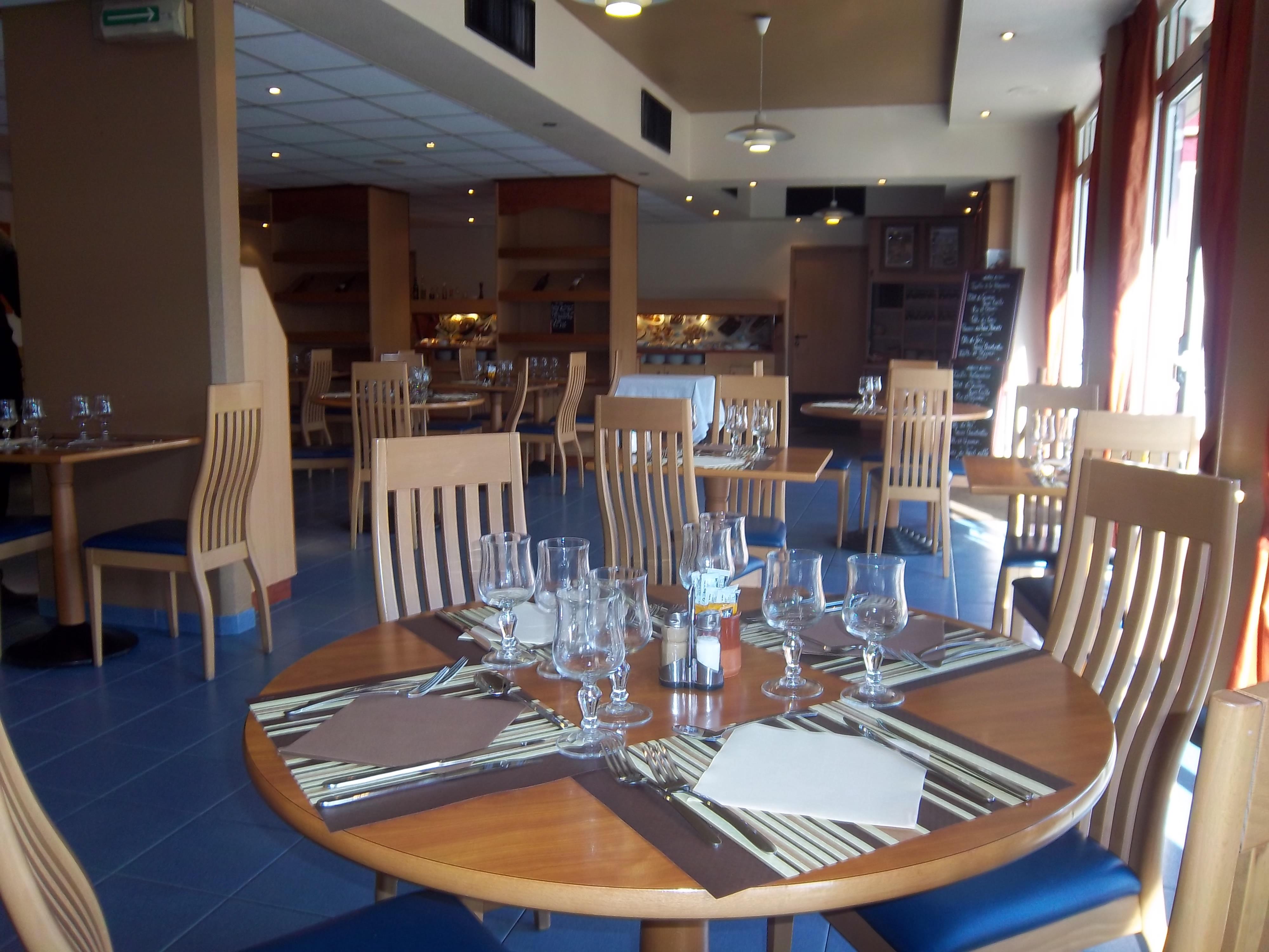 Hotel Des Victoires - Restaurant Канны Экстерьер фото